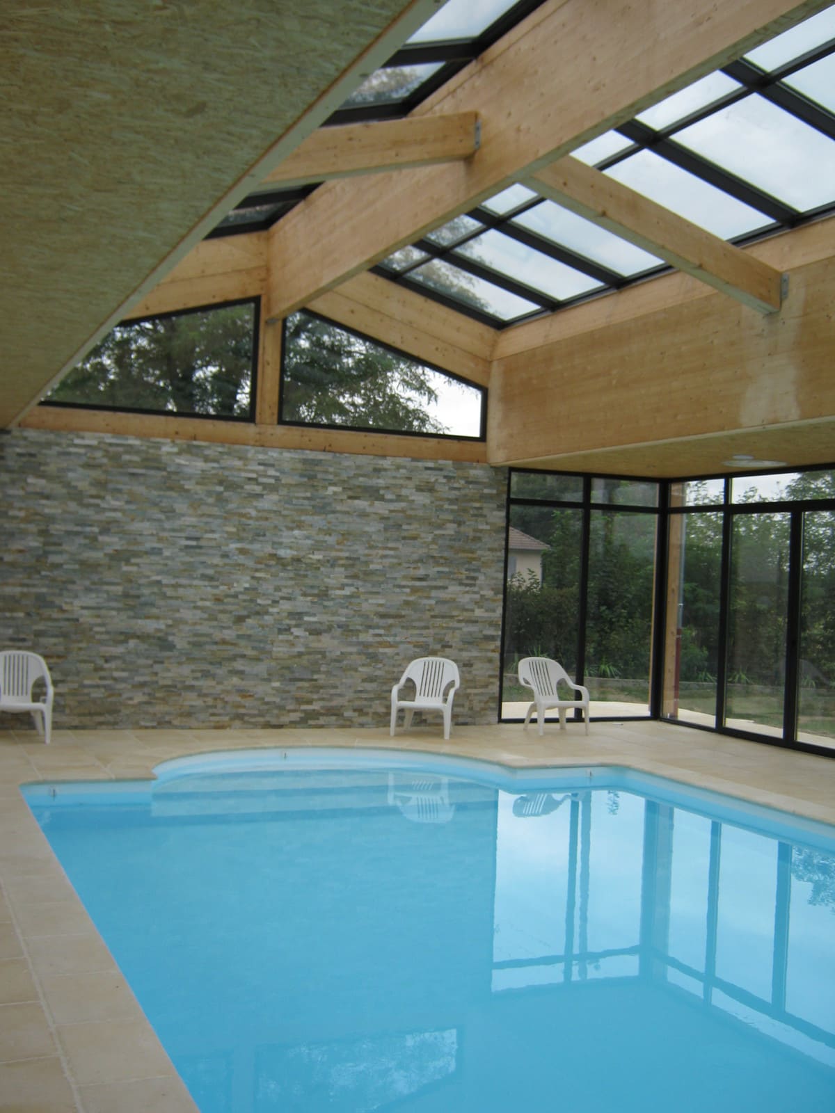 toit vitré sur piscine (vue intérieur 1)