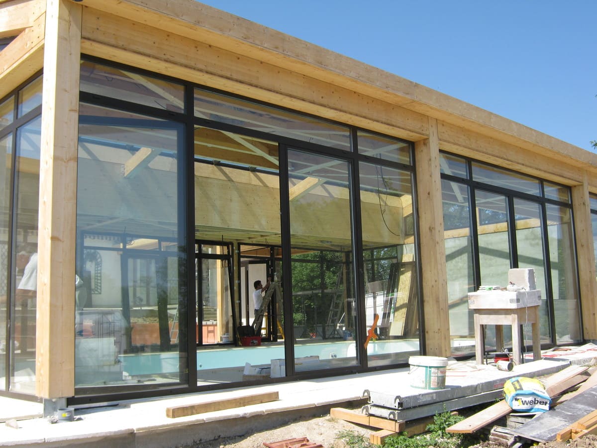 toit vitré sur piscine (vue extérieur 8)