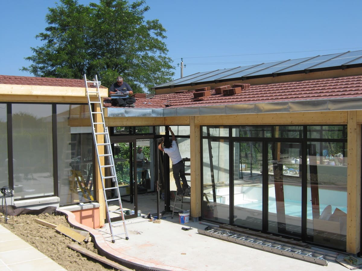 toit vitré sur piscine (vue extérieur 5)